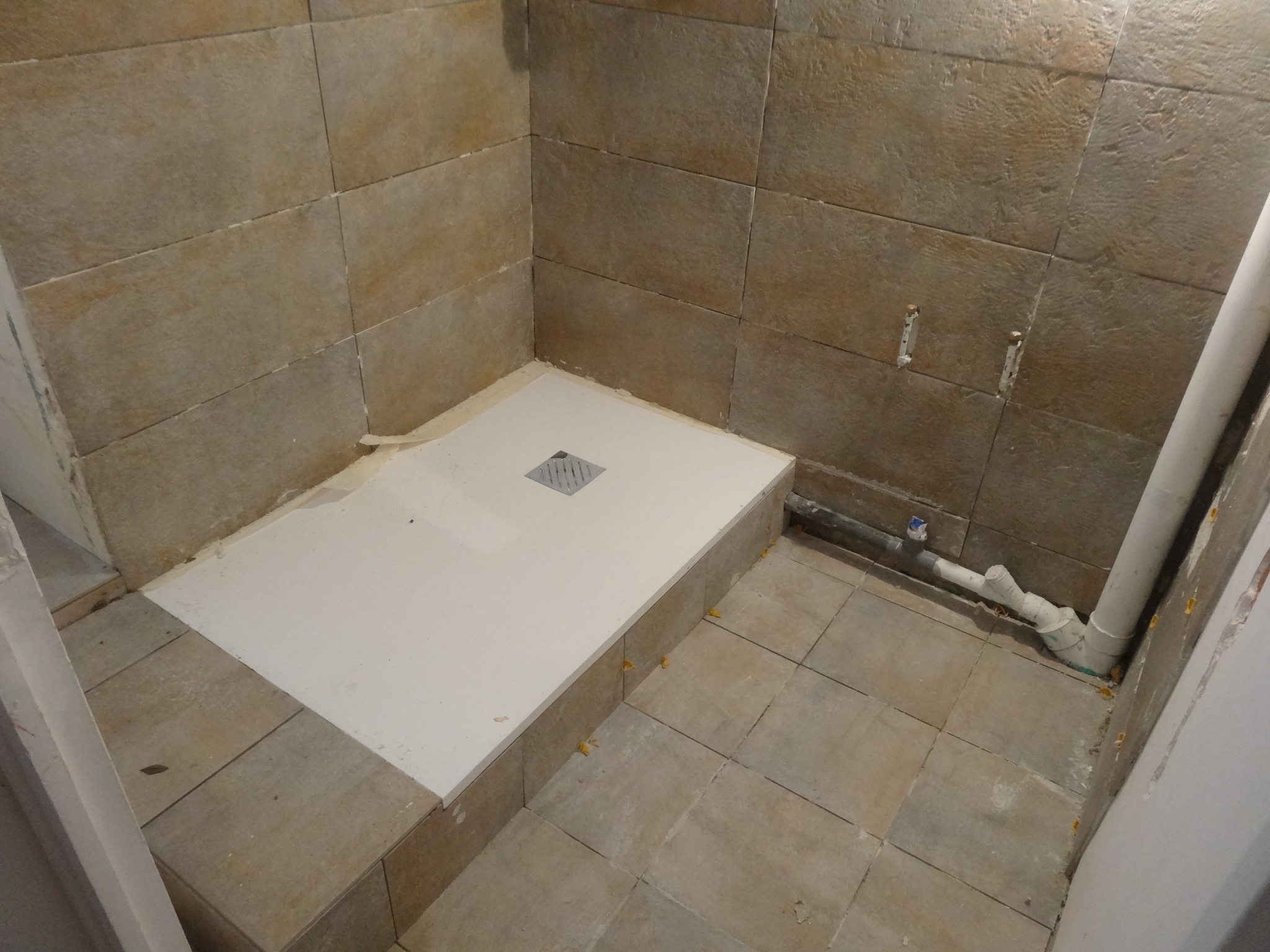 Fabriquer un meuble d'angle salle de bain