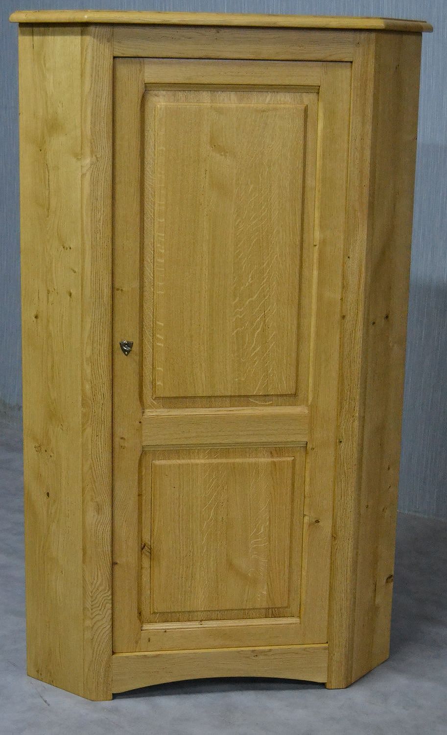Meuble d'angle rustique chene