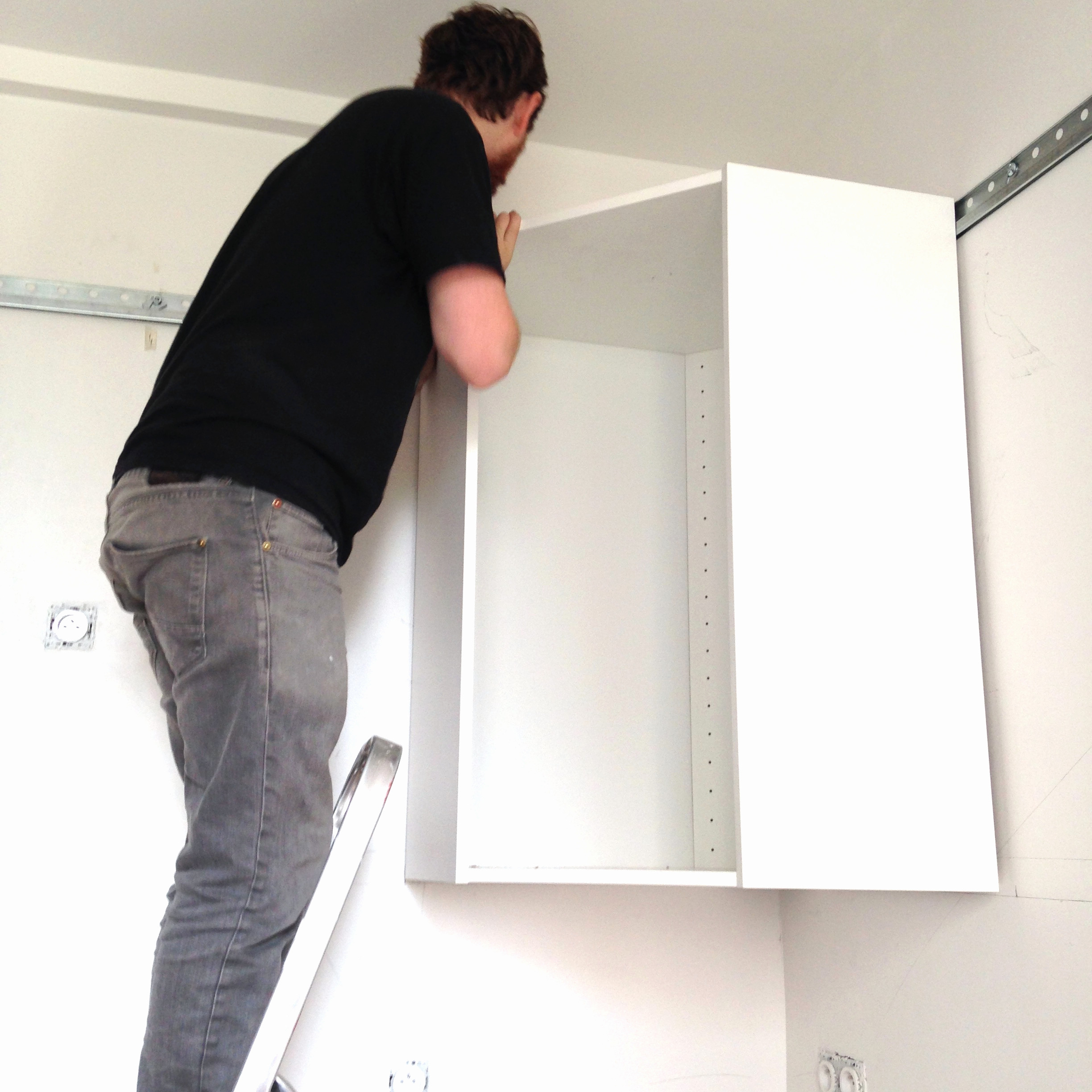 Montage charniere meuble haut ikea