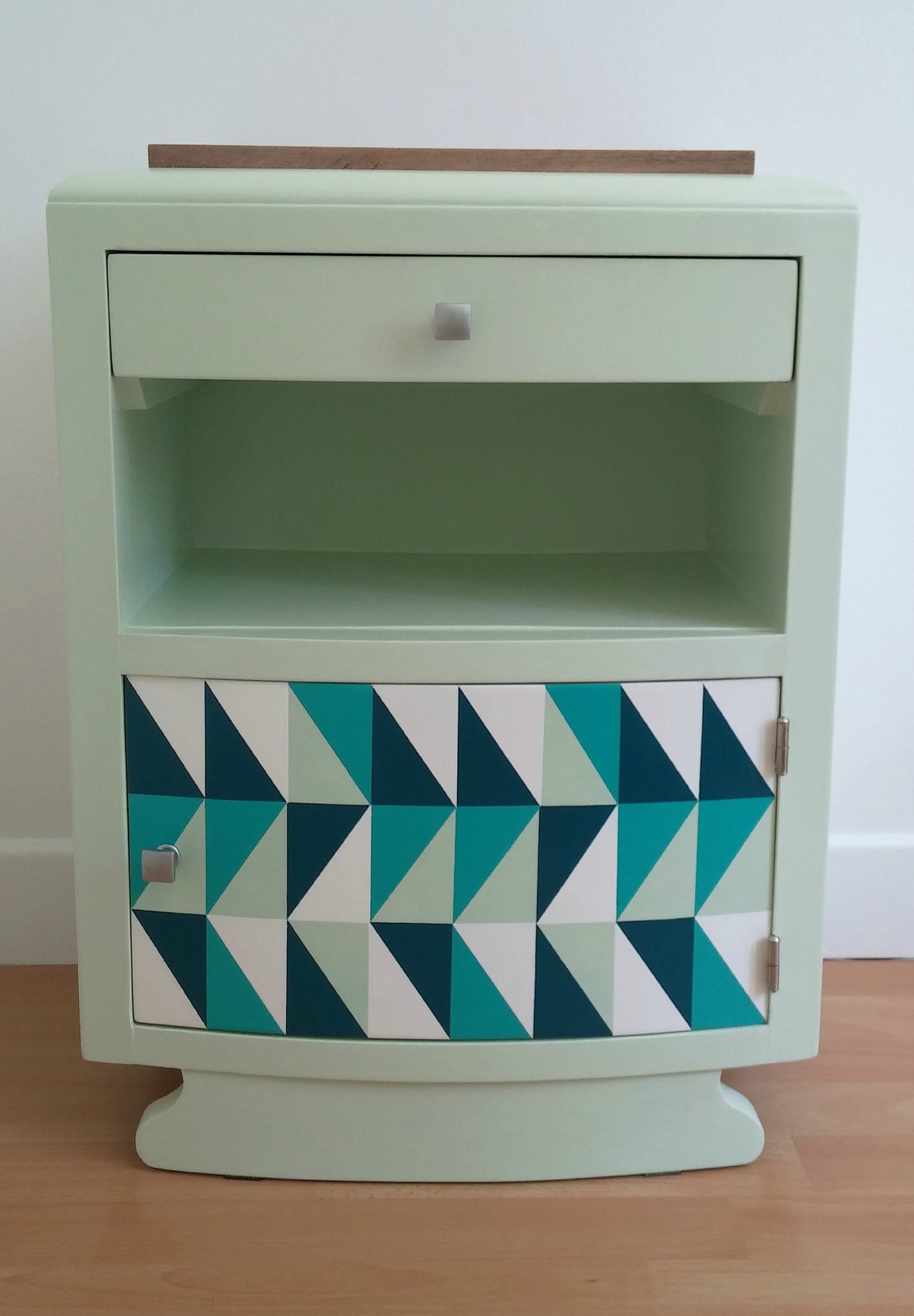 Meuble scandinave triangle