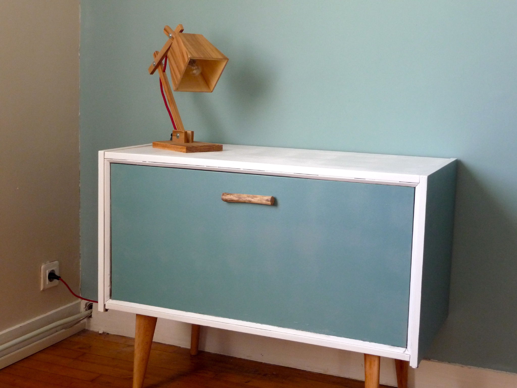 Restaurer un meuble scandinave