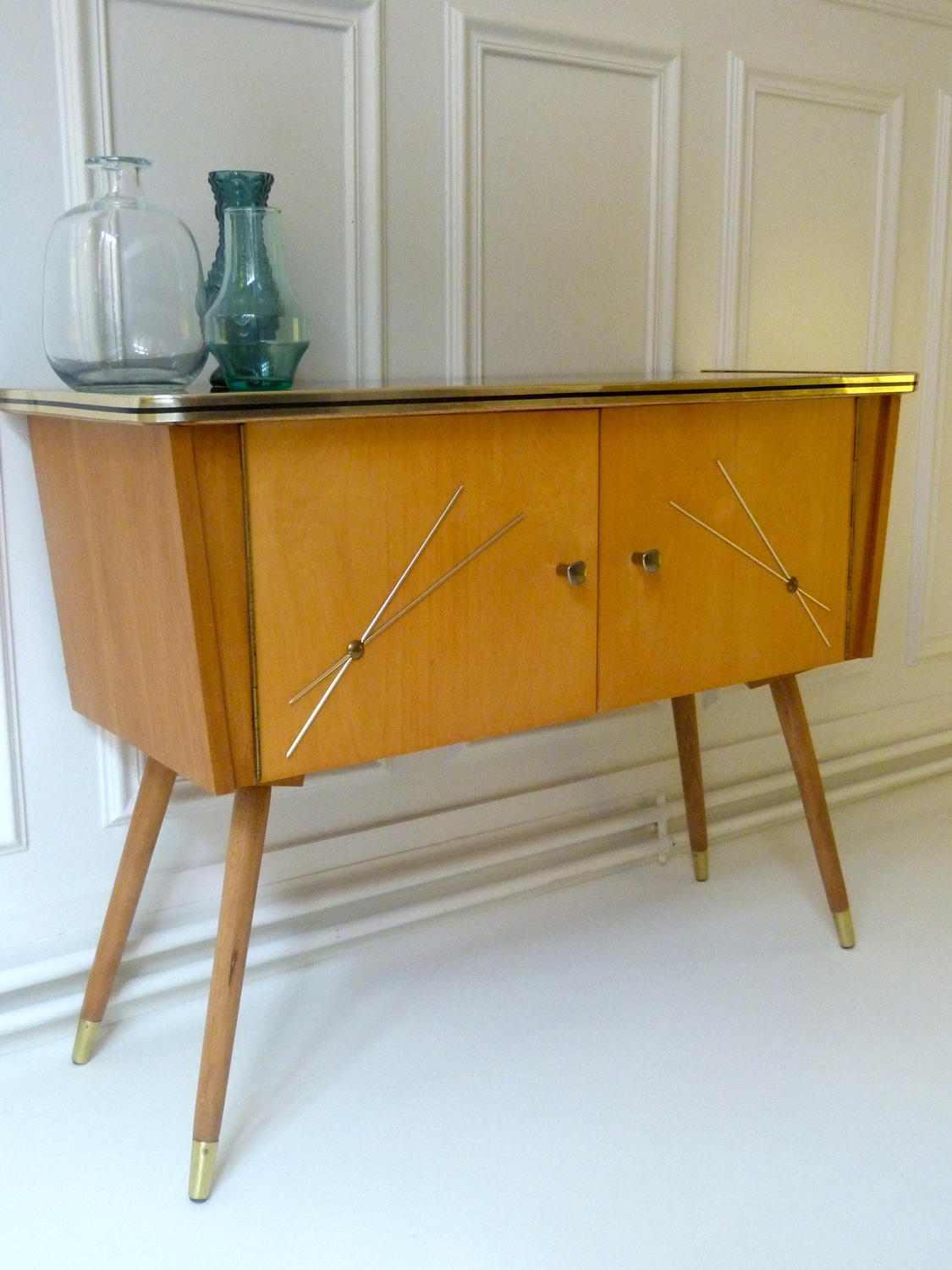 Pied de meuble type scandinave