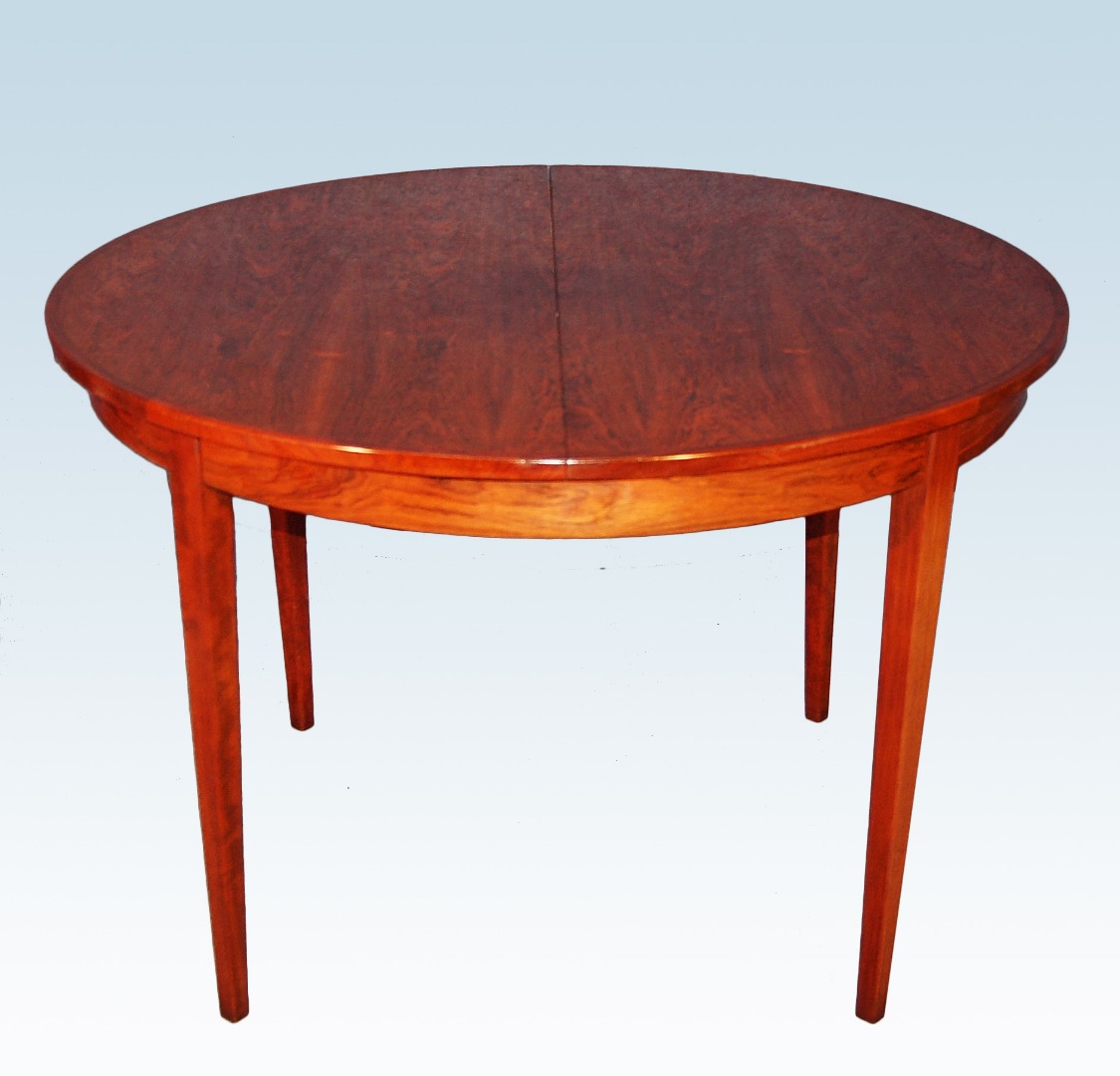 Table acajou scandinave