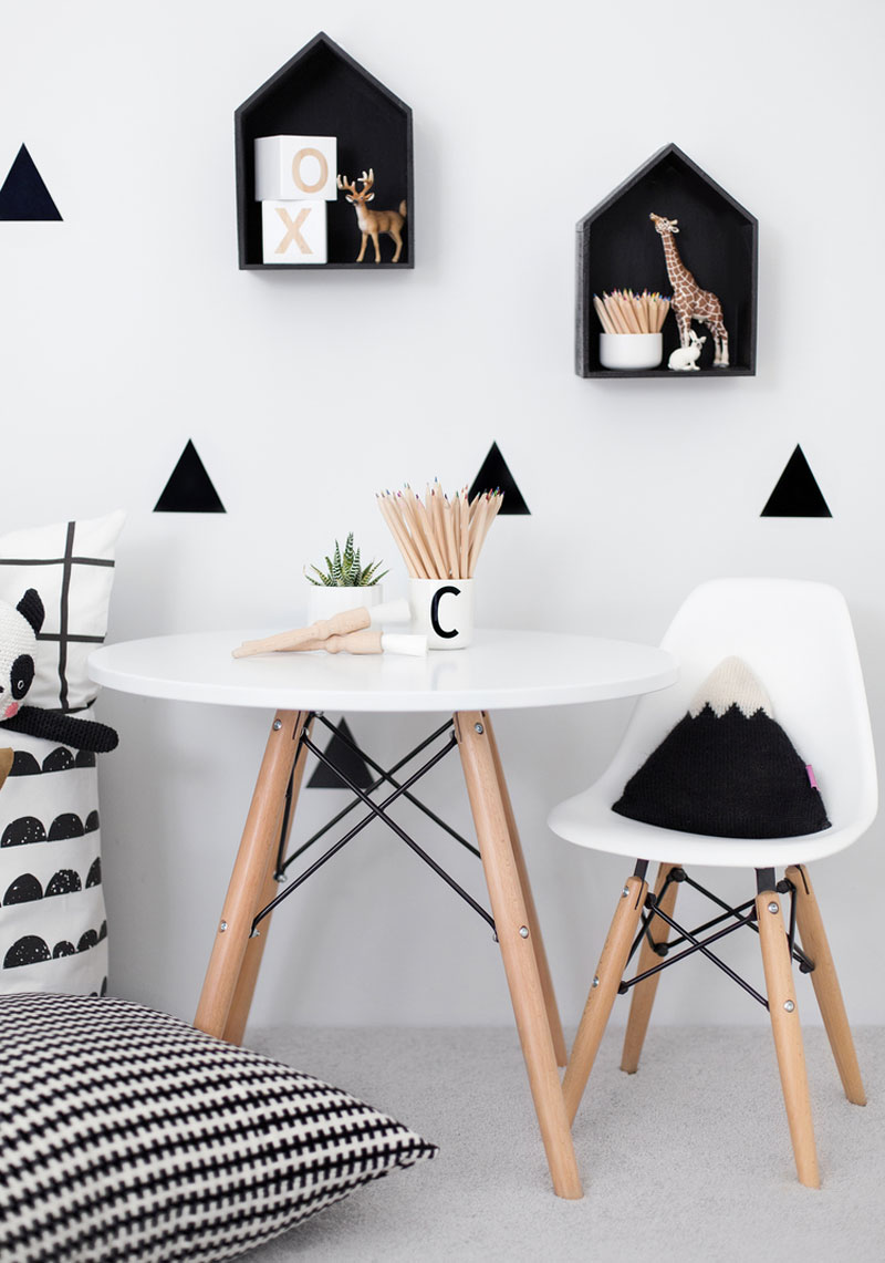 Table scandinave enfants