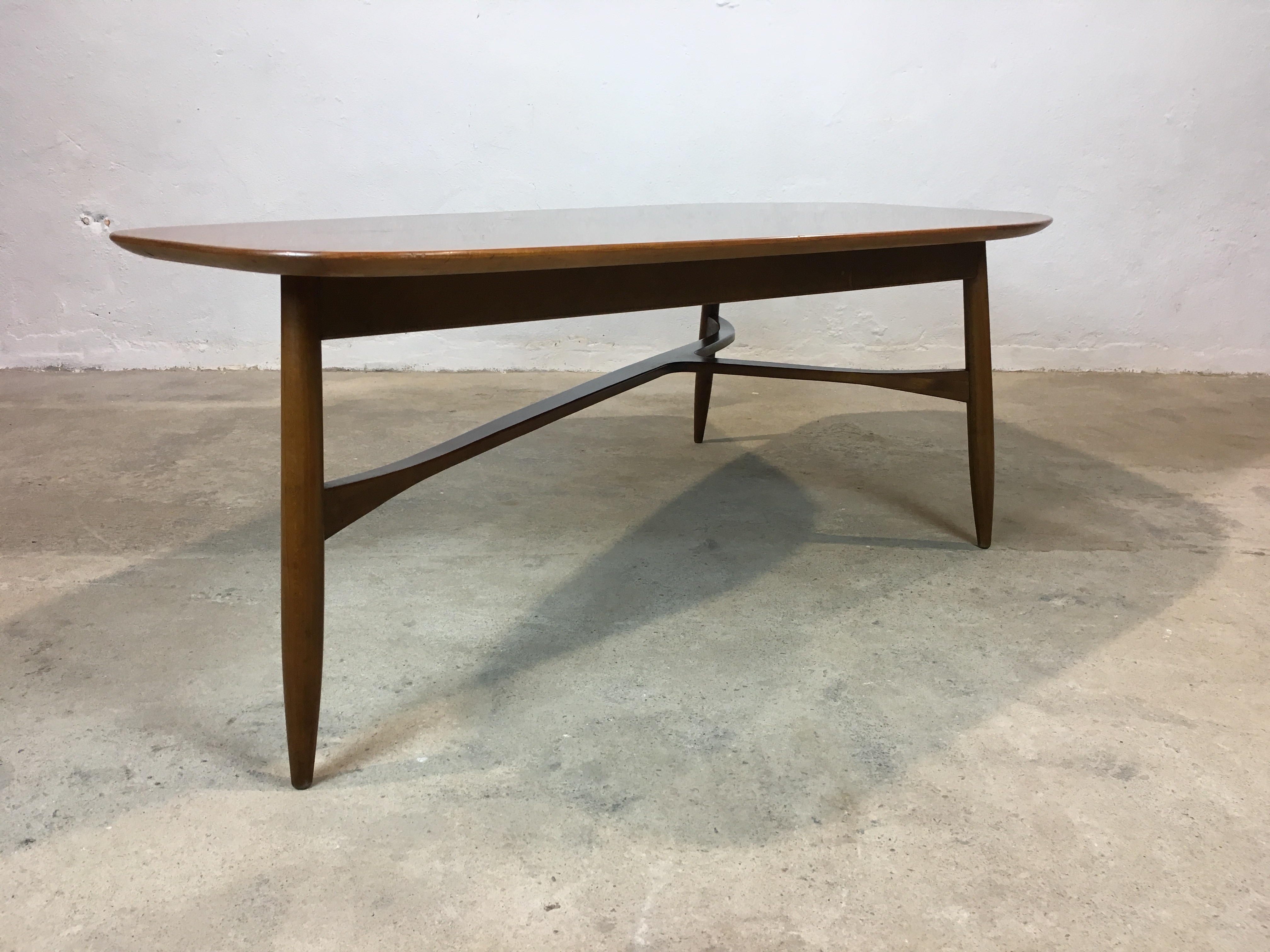 Table basse scandinave forme