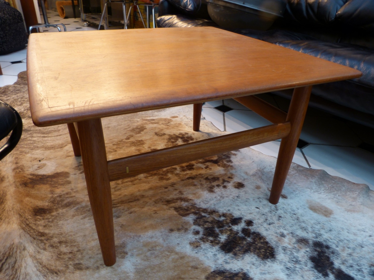 Table scandinave ovale salle à manger