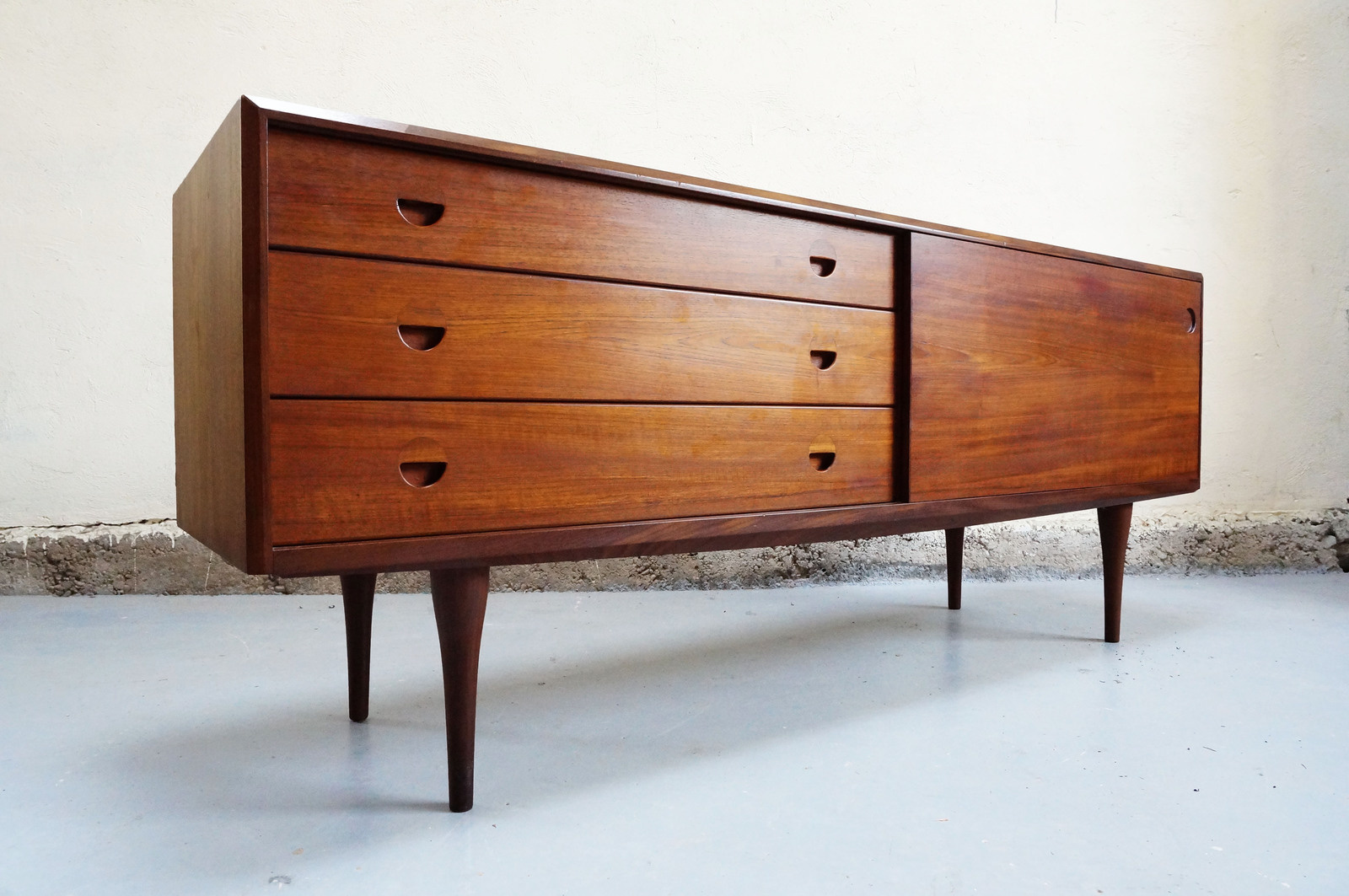Meuble bas type scandinave