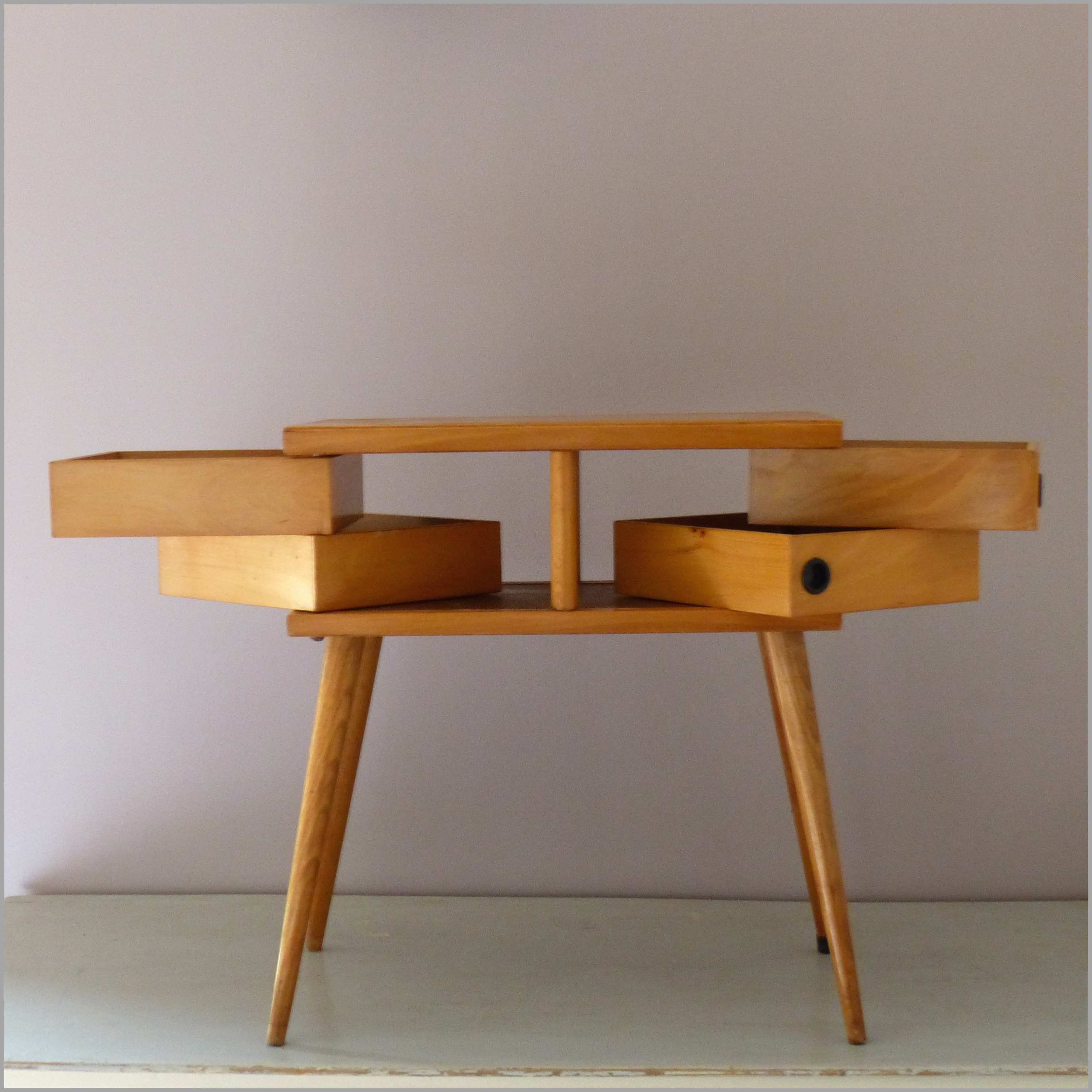 Meuble scandinave pied compas