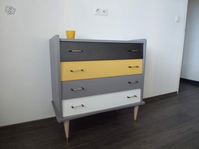 Repeindre un meuble en bois scandinave
