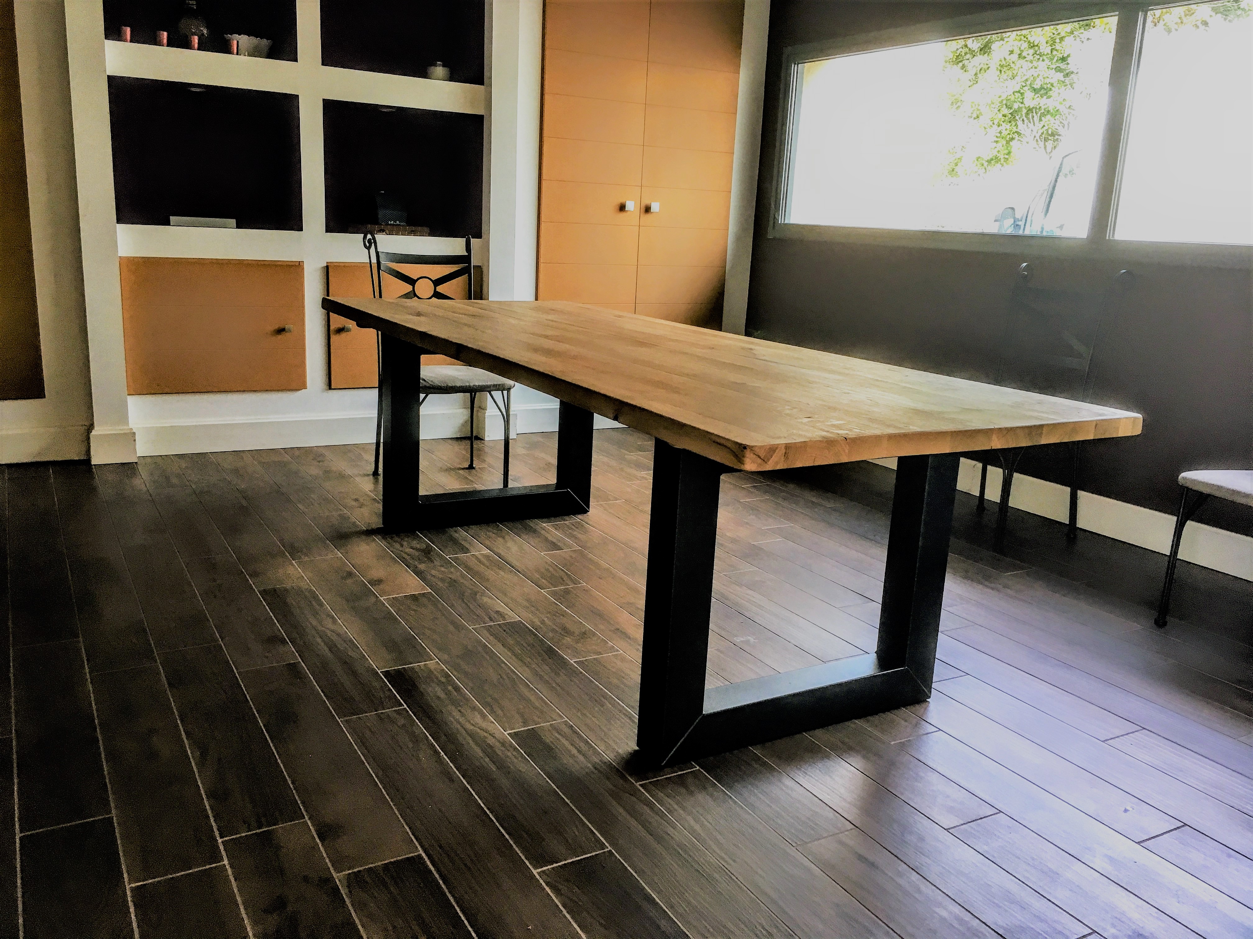 Table scandinave industriel