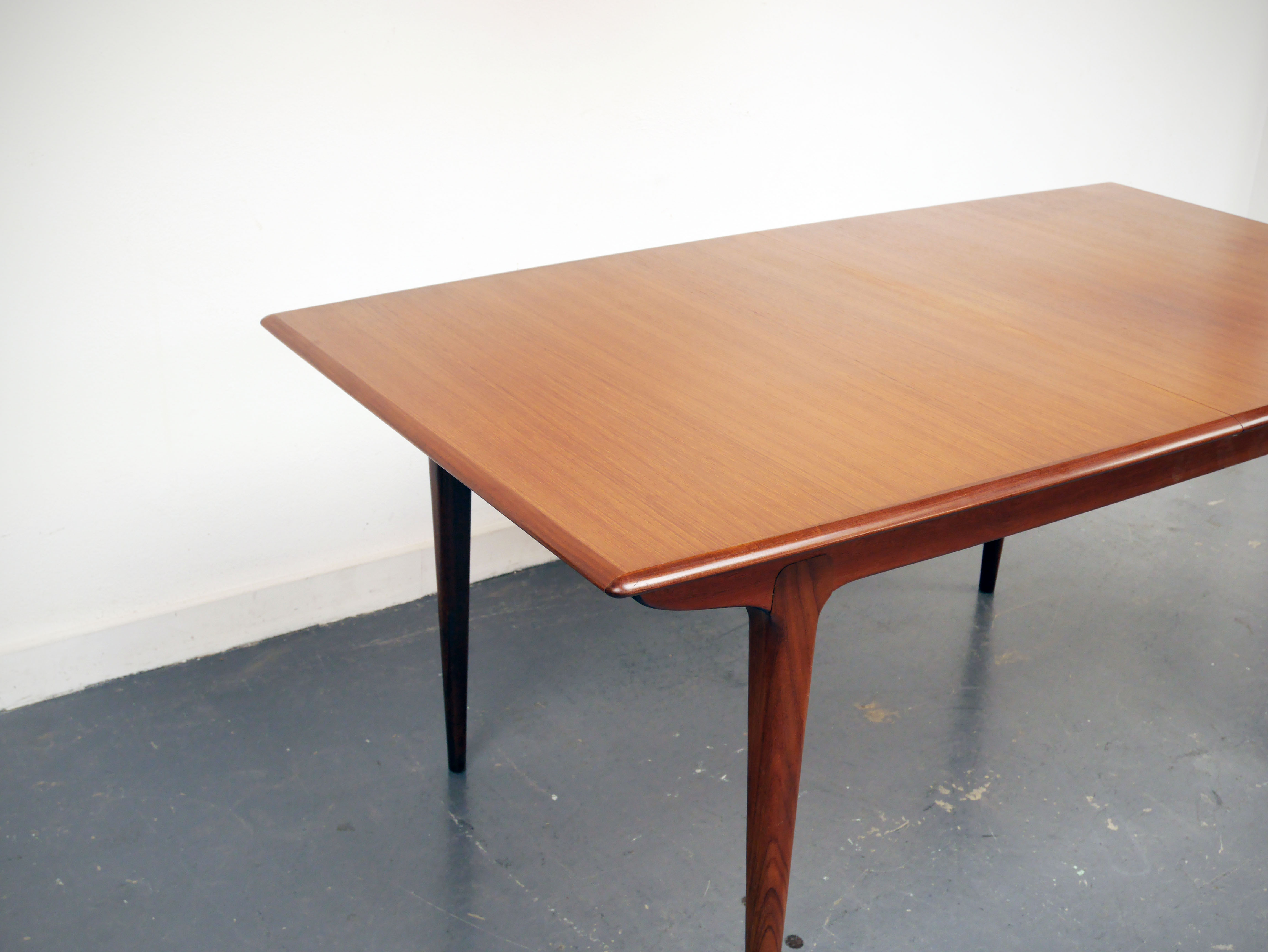 Table scandinave 240
