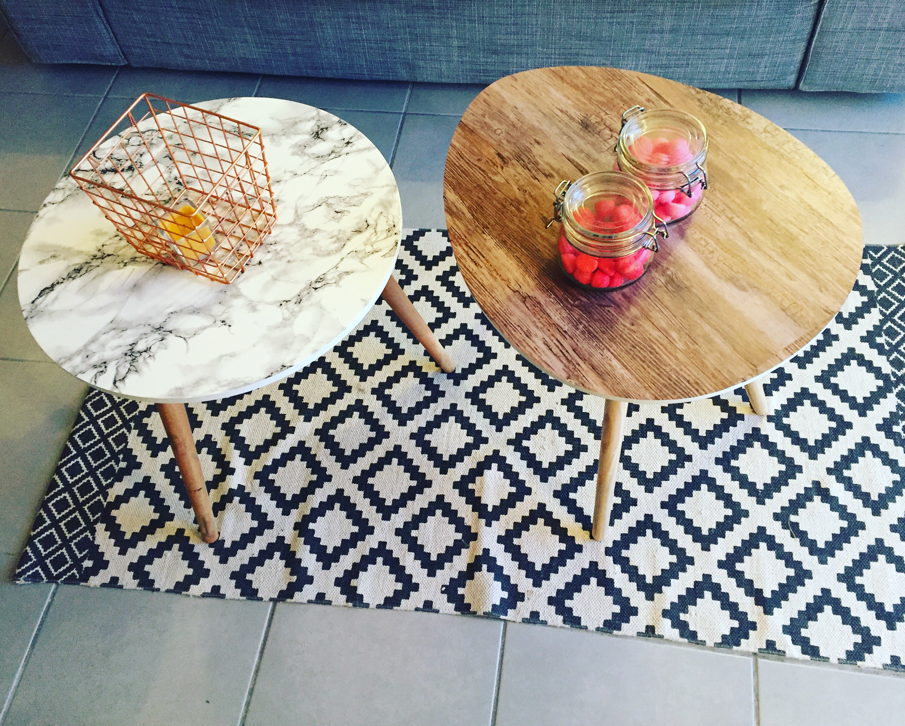 Table marbre scandinave