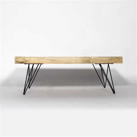 Table bois exotique style scandinave