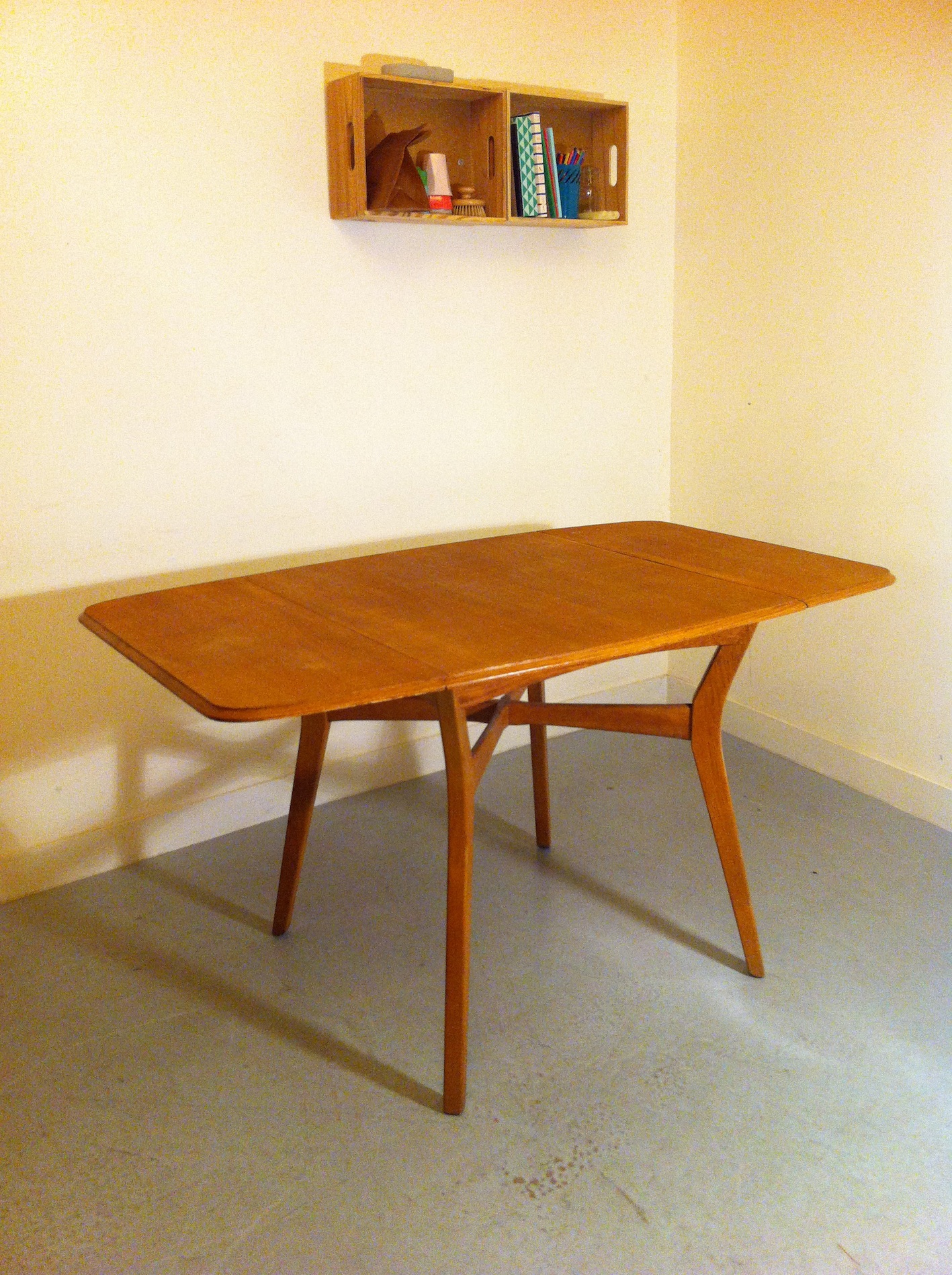 Table à manger scandinave vintage
