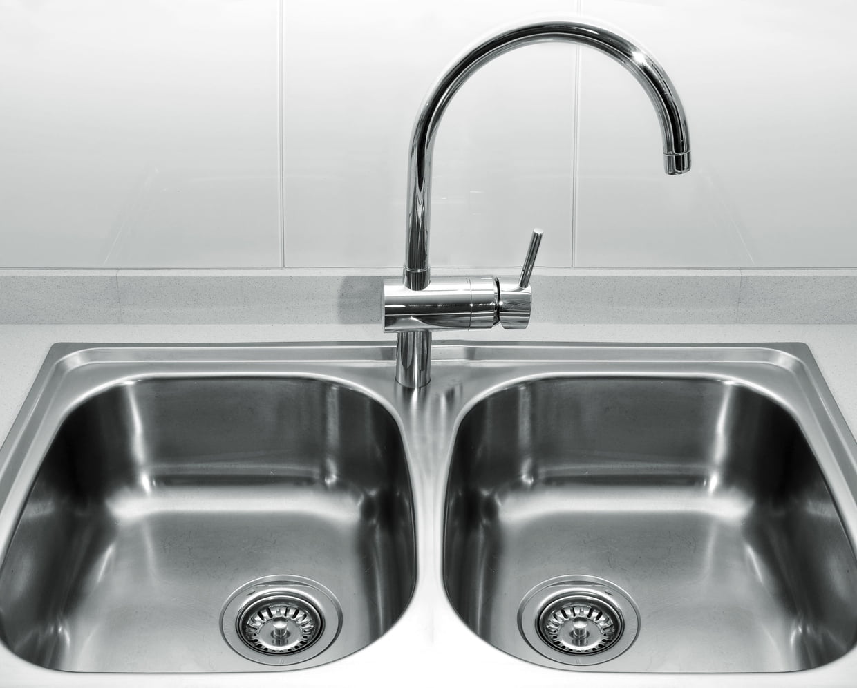 Comment nettoyer un evier en inox tres sale
