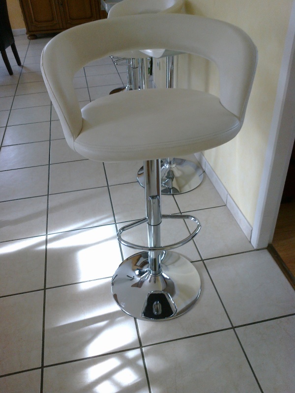 Joint socle tabouret de bar