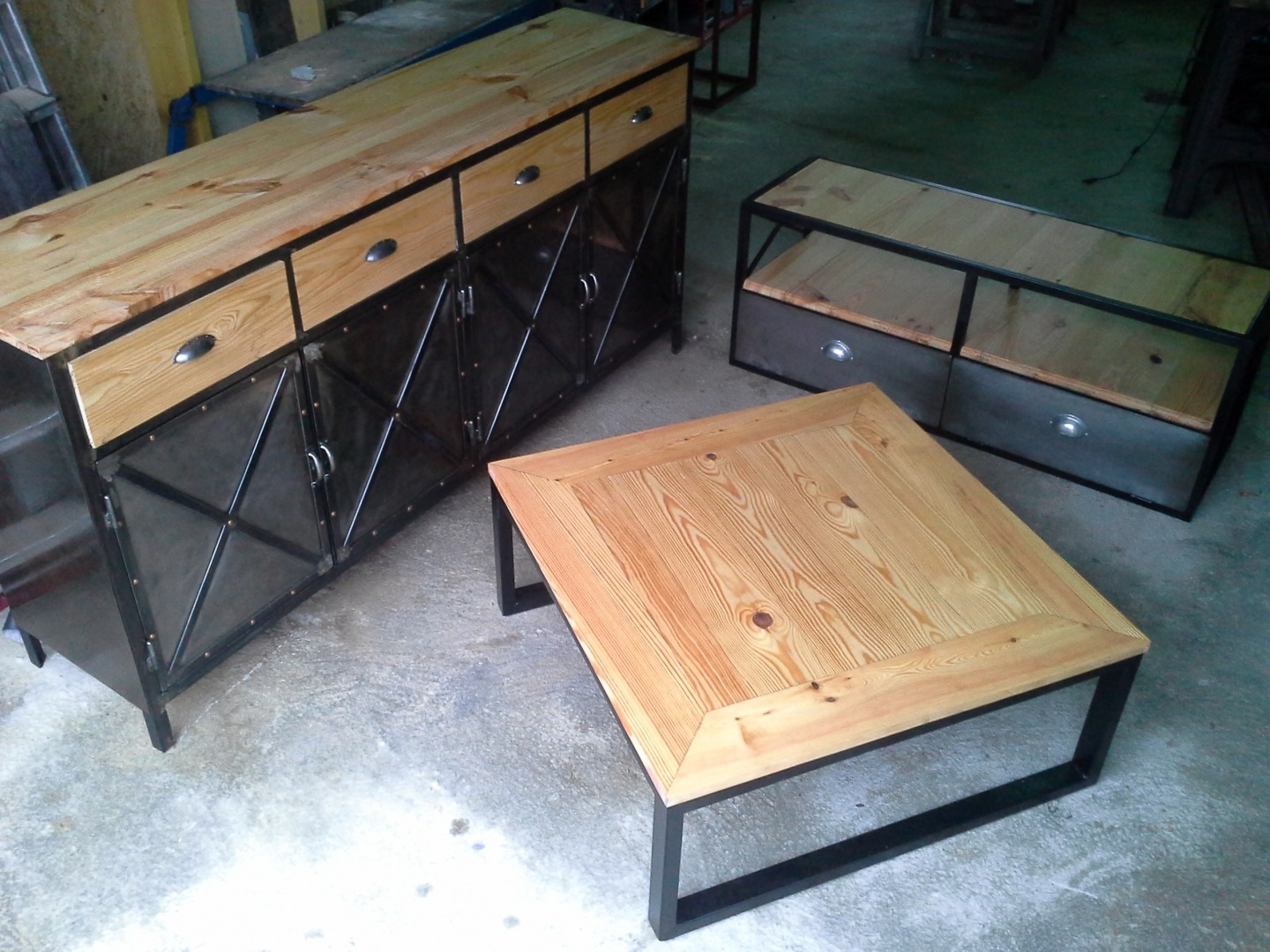 Meuble tv et table basse industrielle