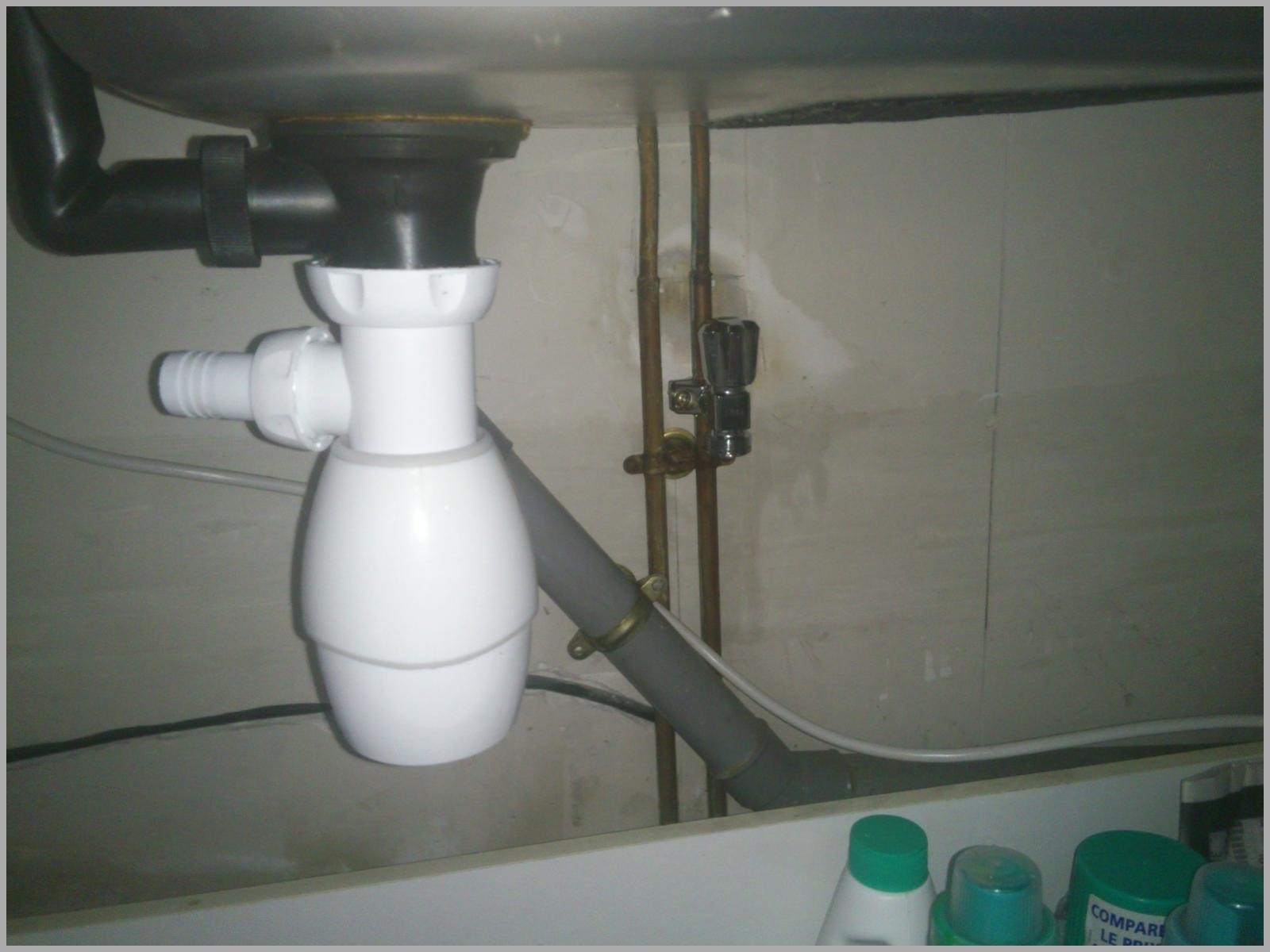 Pose siphon evier cuisine