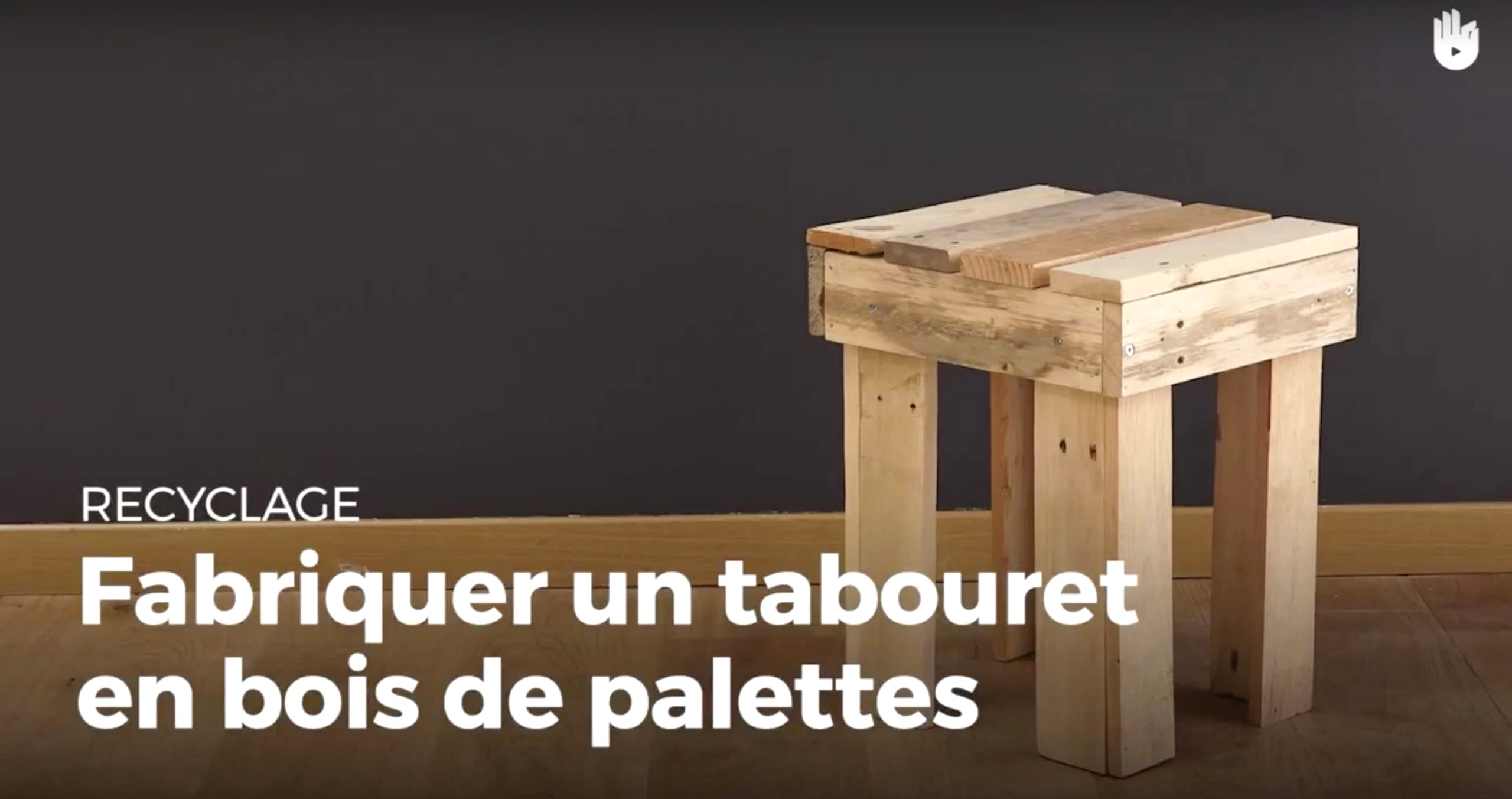 Tabouret de bar en palette