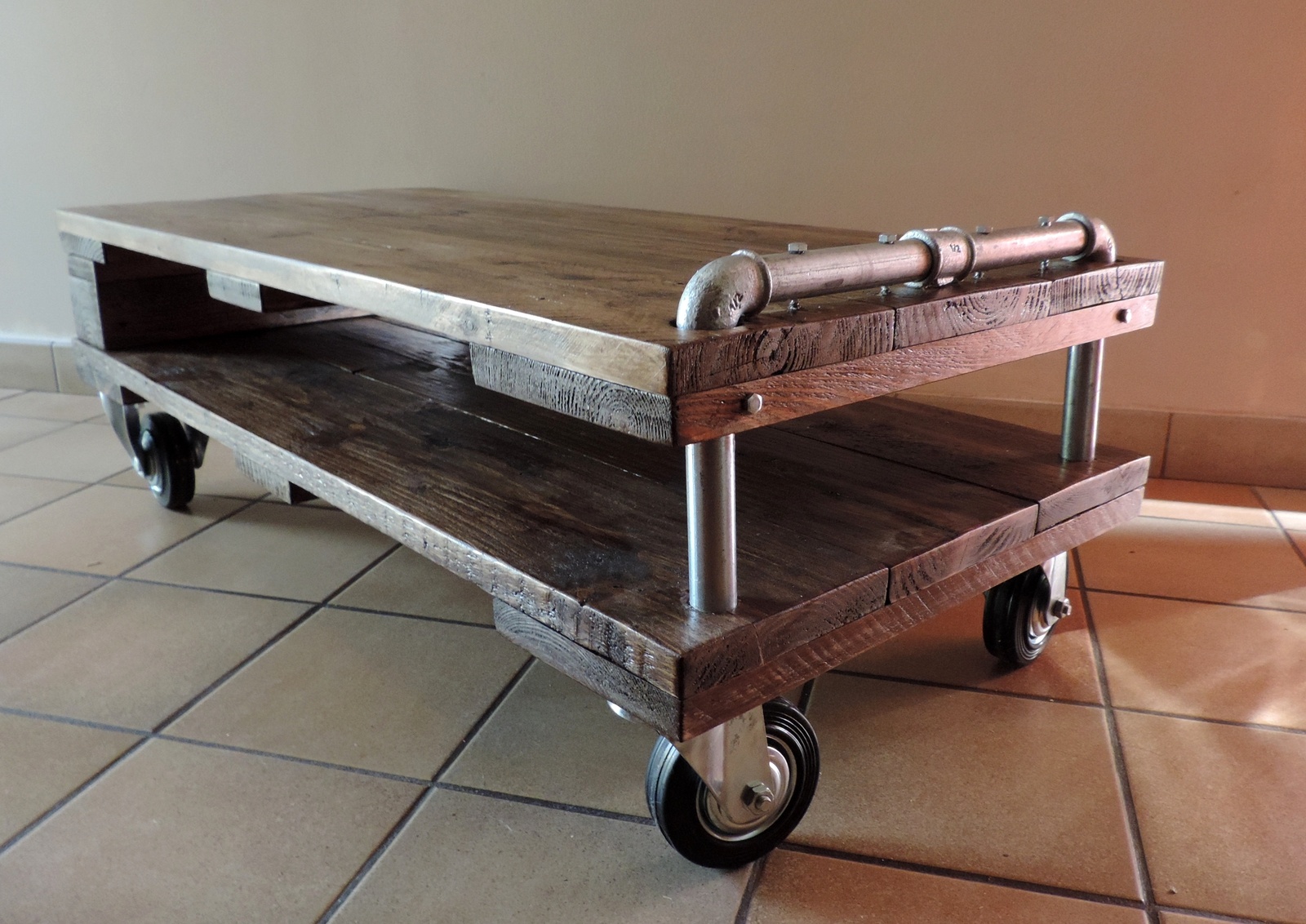 Table basse industrielle atelier