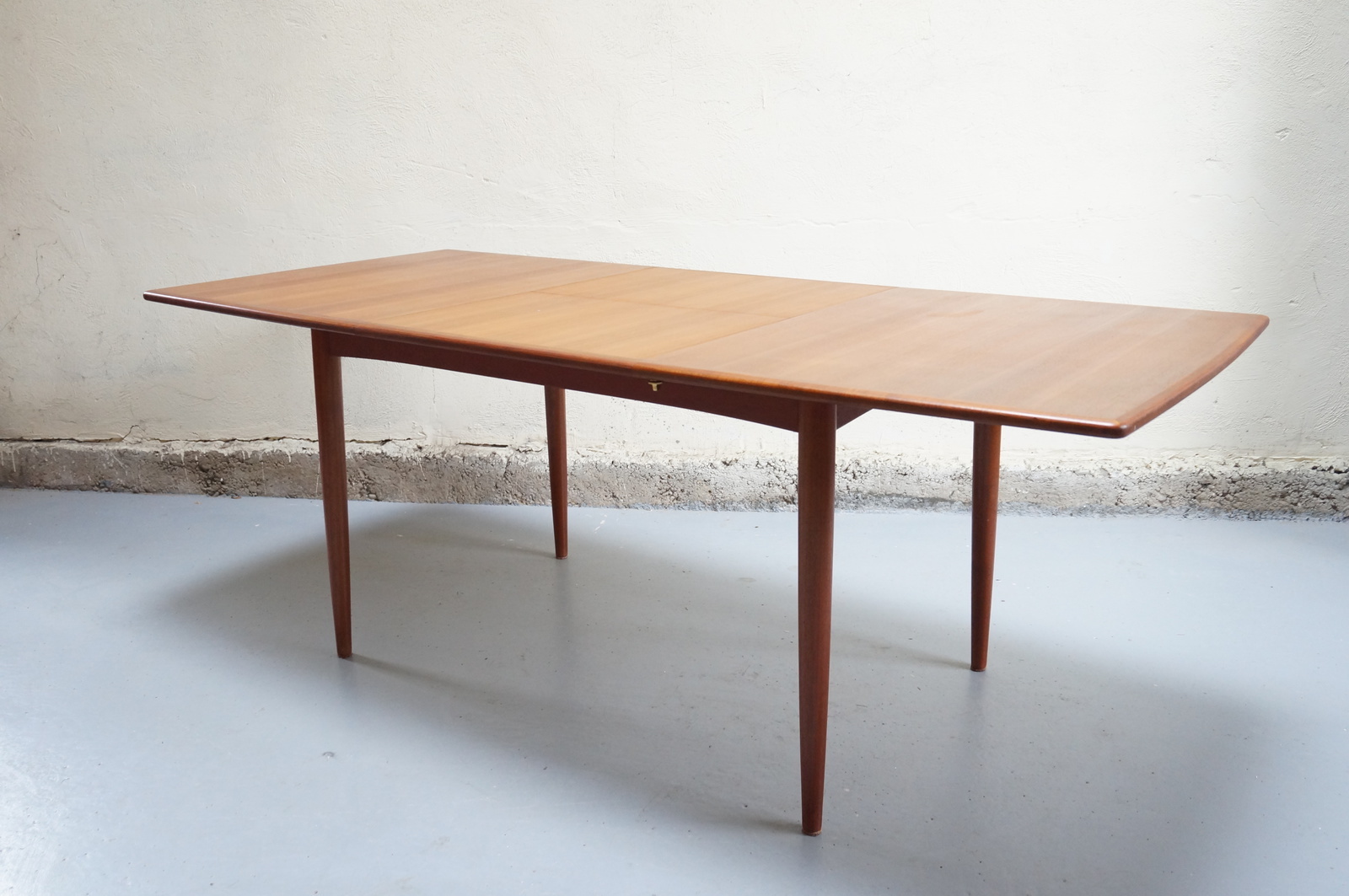 Table scandinave année 50