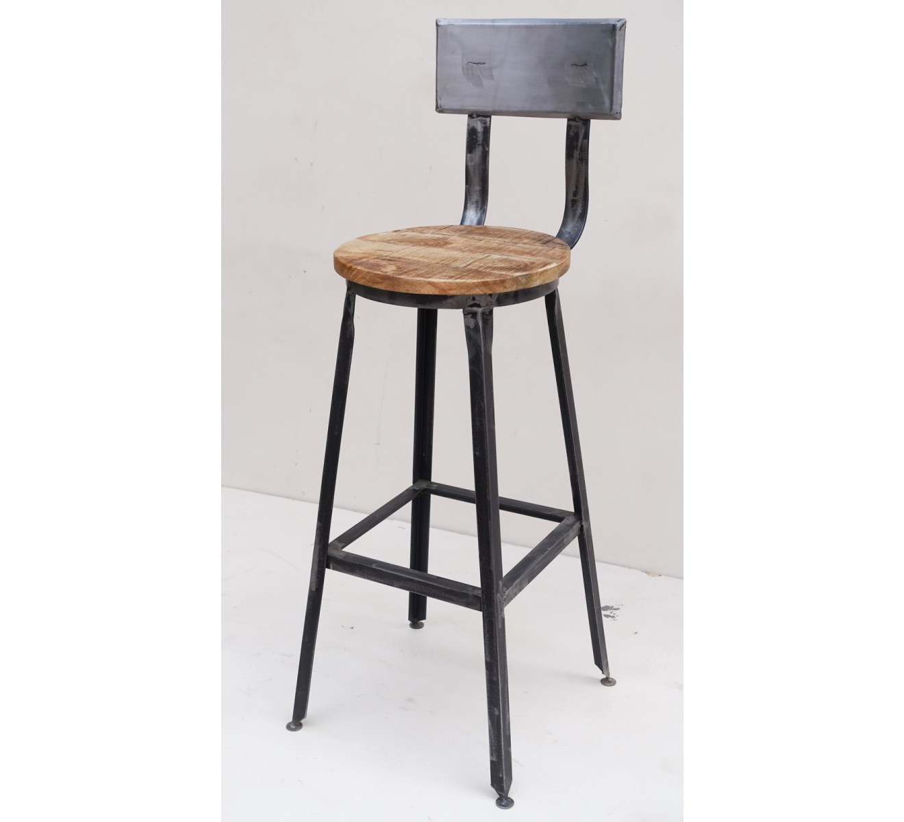 Recherche tabouret de bar en bois