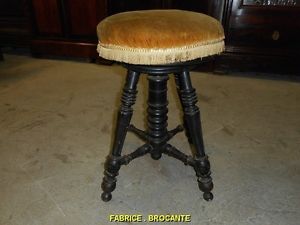 Comment retapisser un tabouret de piano