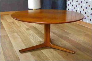 Table basse ronde scandinave vintage