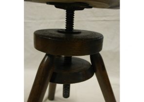 Reparer tabouret de bar descend tout seul