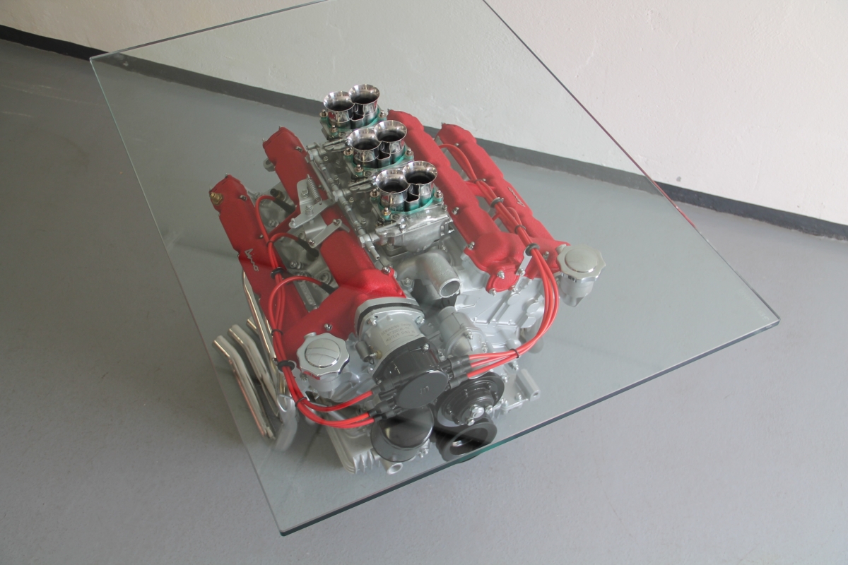 Table basse en verre moteur